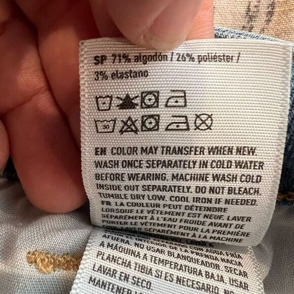 American Eagle Ne(x)t Level Stretch High Rise Button Down Denim Shorts Size 8 - Picture 5 of 5